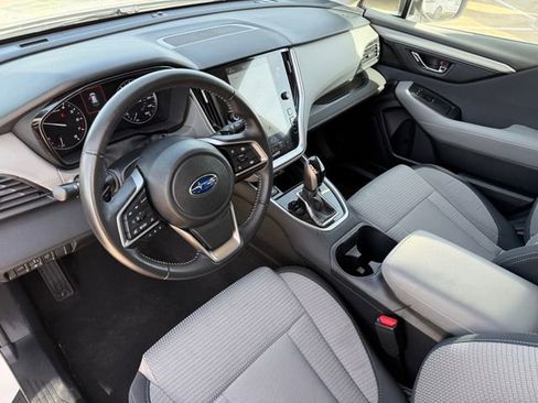 Used 2025 Subaru Outback Premium image 9