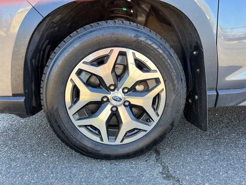 Used 2022 Subaru Forester Premium image 10