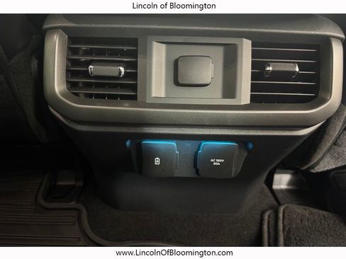 Used 2025 Ford F150 Lariat AWD/4WD image 17