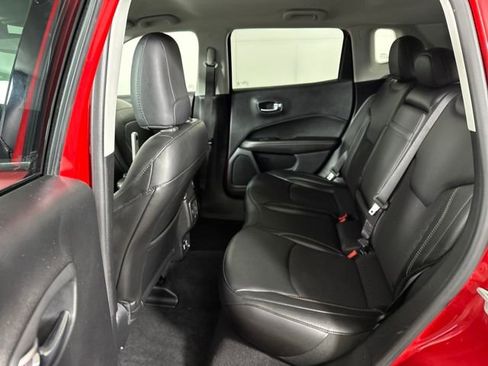 Used 2019 Jeep Compass Latitude image 25