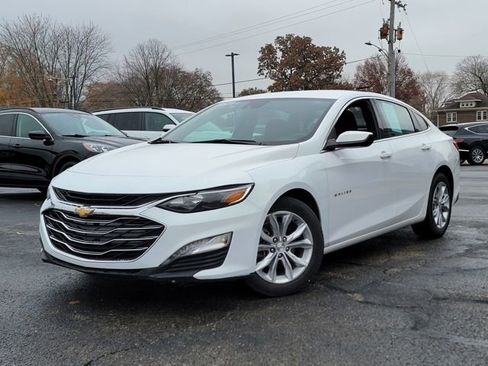 Used 2024 Chevrolet Malibu LT image 3