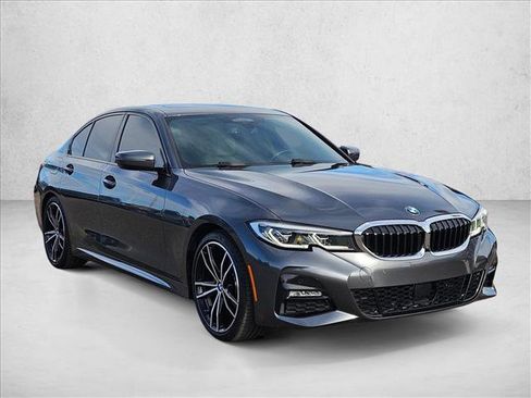 Used 2019 BMW 330i Sedan w/ M Sport Package image 3