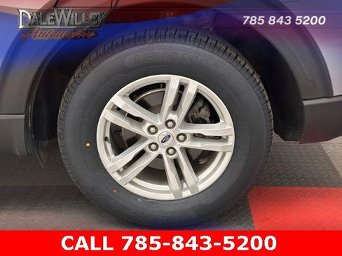 Used 2021 Ford Explorer XLT w/ Equipment Group 202A image 23