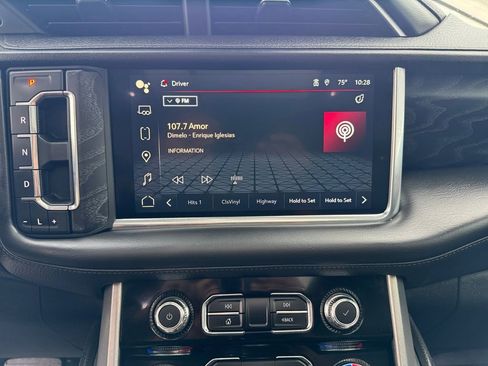 Used 2023 GMC Yukon XL Denali image 26