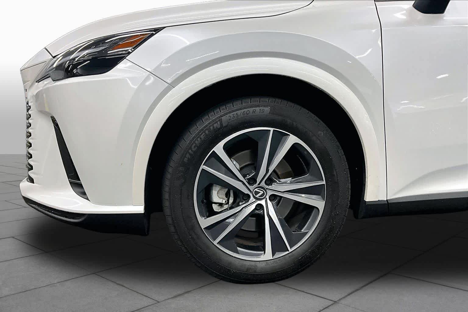 Used 2024 Lexus RX 350 Premium w/ Convenience Package FWD image 10