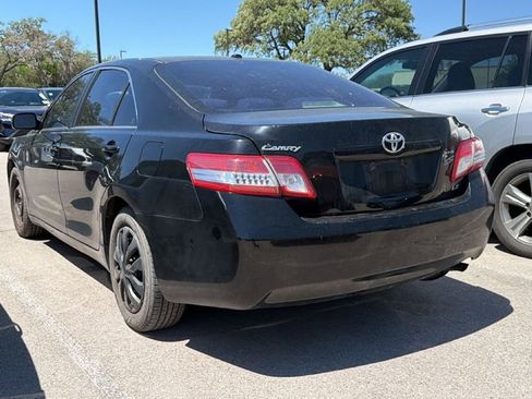 Used 2010 Toyota Camry LE image 6