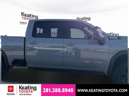 Used 2025 GMC Sierra 2500 AT4 w/ AT4 Preferred Package AWD/4WD image 2