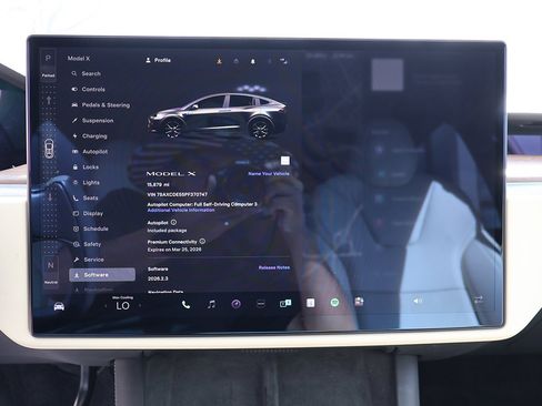 Used 2023 Tesla Model X image 46