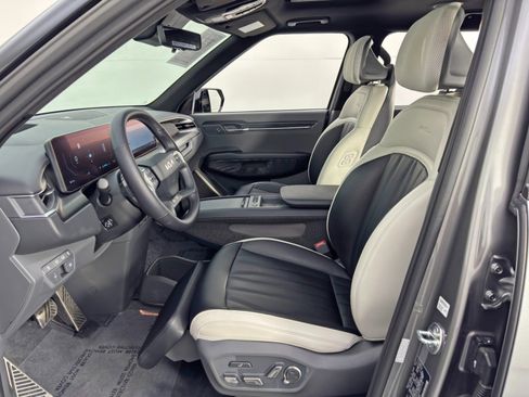 Used 2024 Kia EV9 GT-Line image 17