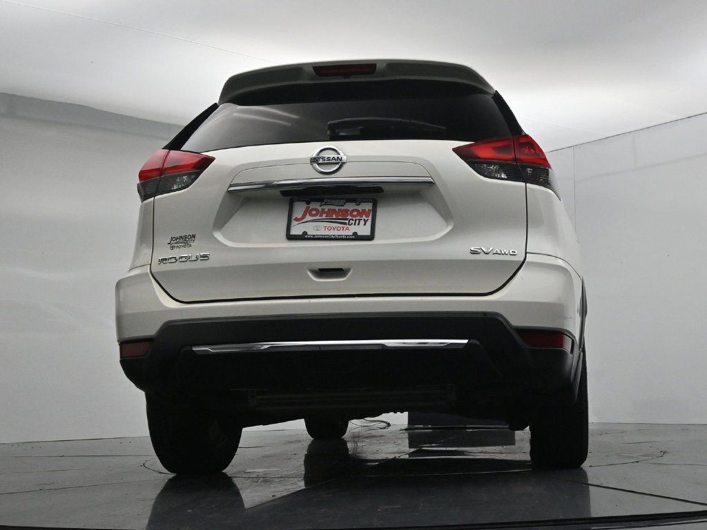 Used 2018 Nissan Rogue SV AWD/4WD image 35