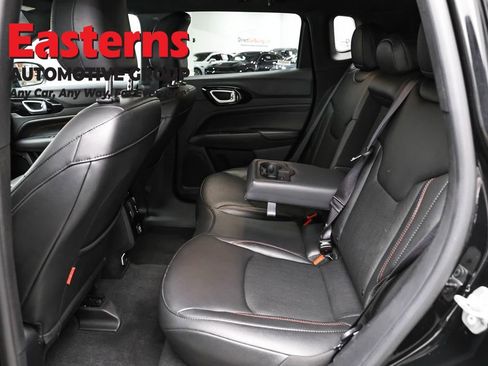 Used 2025 Jeep Compass Trailhawk AWD/4WD image 23