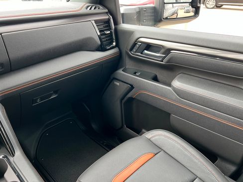 Certified 2025 GMC Sierra 3500 AT4 image 11