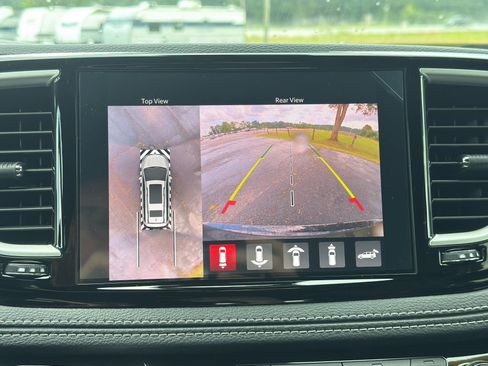 New 2026 Chrysler Pacifica Select FWD image 25
