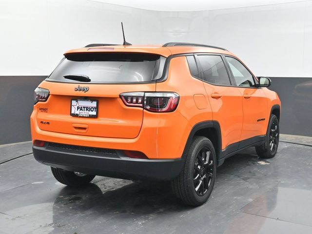 Used 2026 Jeep Compass Latitude AWD/4WD image 29