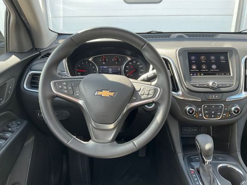Used 2023 Chevrolet Equinox LT AWD/4WD image 4