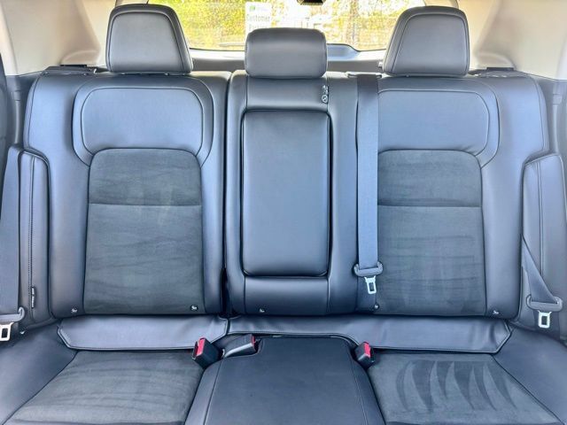 Used 2024 Nissan Ariya AWD image 19