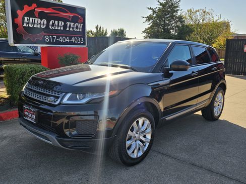 Used 2018 Land Rover Range Rover Evoque SE image 1