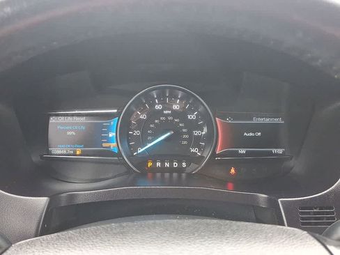 Used 2017 Ford Explorer XLT w/ Equipment Group 202A AWD/4WD image 13