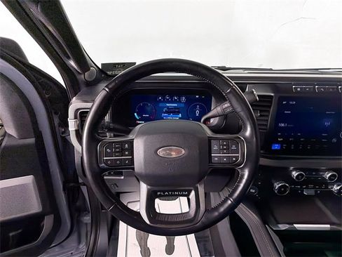 Used 2024 Ford F250 Platinum image 11