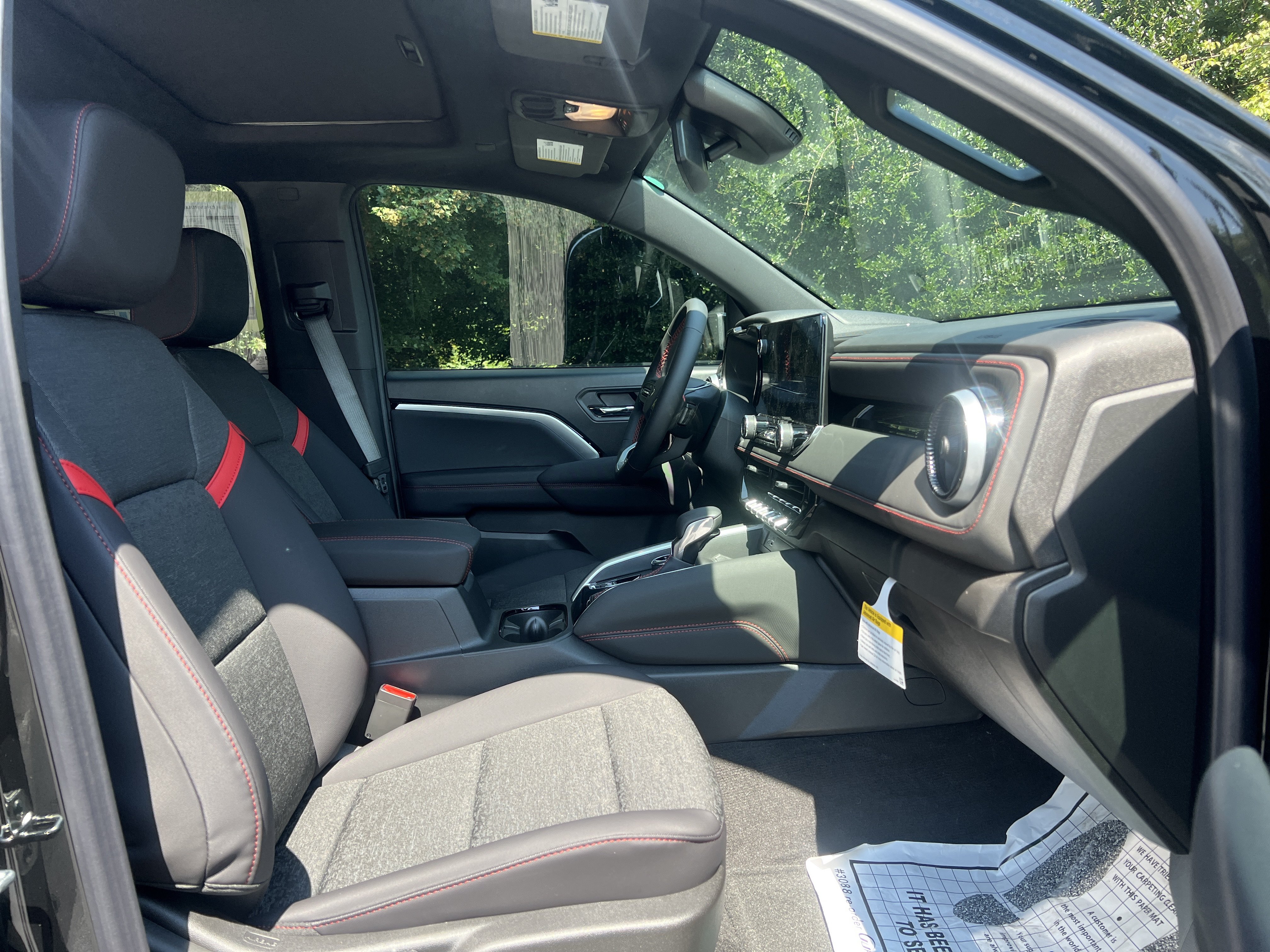 New 2026 Chevrolet Colorado Z71 w/ Technology Package AWD/4WD image 32