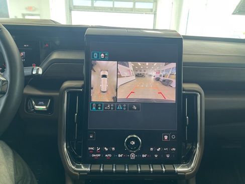 Used 2026 GMC Yukon XL Denali Ultimate w/ LPO, Illumination Package image 24