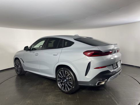Certified 2024 BMW X6 xDrive40i image 3