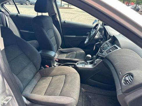 Used 2013 Chevrolet Cruze LT FWD image 31