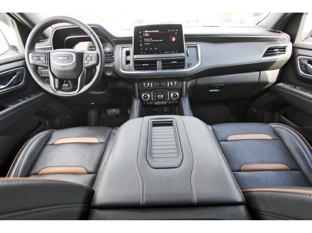 Used 2024 GMC Yukon AT4 w/ AT4 Premium Plus Package AWD/4WD image 10