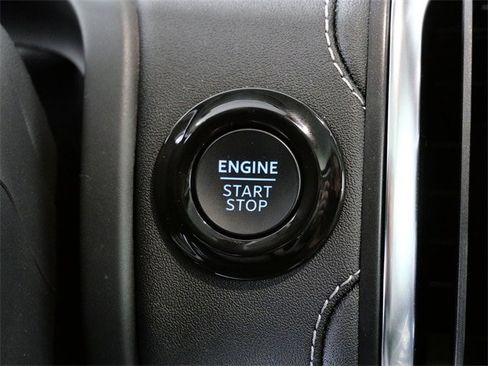 Certified 2025 Ford Expedition Platinum w/ Driver's Package image 28