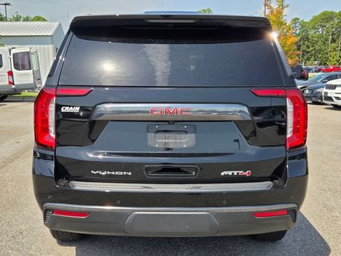 Used 2023 GMC Yukon AT4 w/ Technology Package AWD/4WD image 4