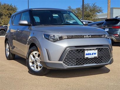 Used 2024 Kia Soul LX w/ Option Group 015