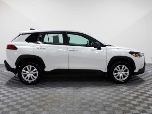 Used 2024 Toyota Corolla Cross L FWD image 7