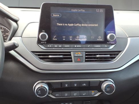 Used 2023 Nissan Altima 2.5 SR image 13