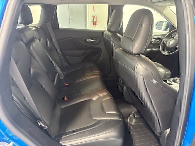 Used 2021 Jeep Cherokee Latitude Plus AWD/4WD image 21