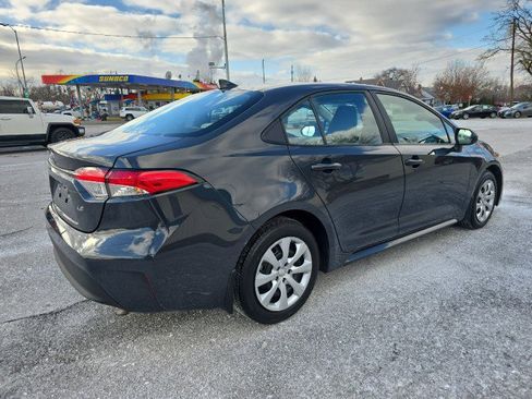 Used 2023 Toyota Corolla LE image 4