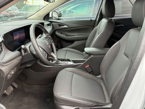 Used 2025 Buick Encore GX Preferred image 27