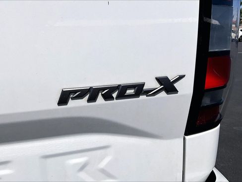 Used 2022 Nissan Frontier Pro-X RWD image 31