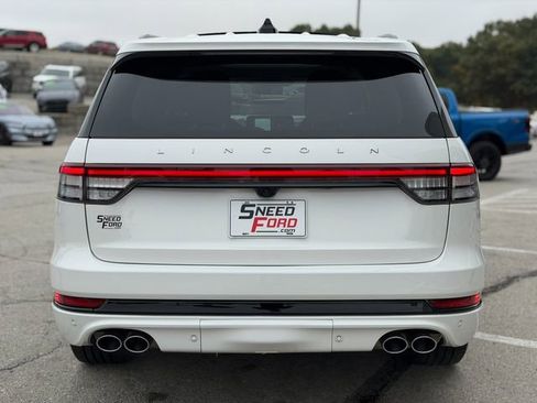 Used 2025 Lincoln Aviator Reserve w/ Equipment Group 201A image 6