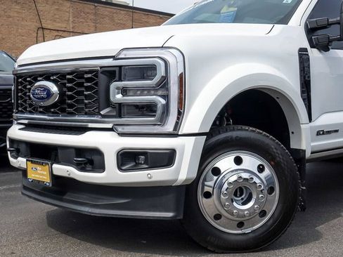 Certified 2026 Ford F450 Platinum w/ FX4 Off-Road Package AWD/4WD image 3
