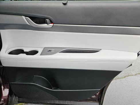 Used 2022 Hyundai Palisade SEL w/ Premium Package image 17