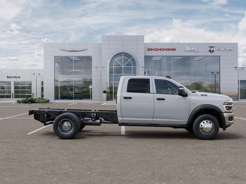 New 2026 RAM 3500 Tradesman AWD/4WD image 21