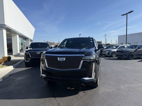 Used 2021 Cadillac Escalade ESV Premium Luxury w/ LPO, Radiant Package image 2