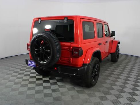Used 2025 Jeep Wrangler Unlimited Sahara w/ Safety Group image 23