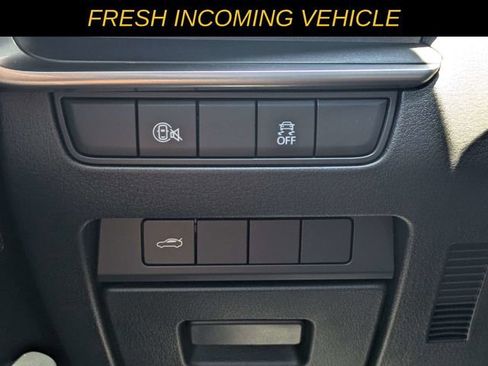 Certified 2025 MAZDA MAZDA3 s FWD image 20