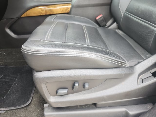 Used 2017 GMC Yukon Denali w/ Enhanced Security Package RWD image 23