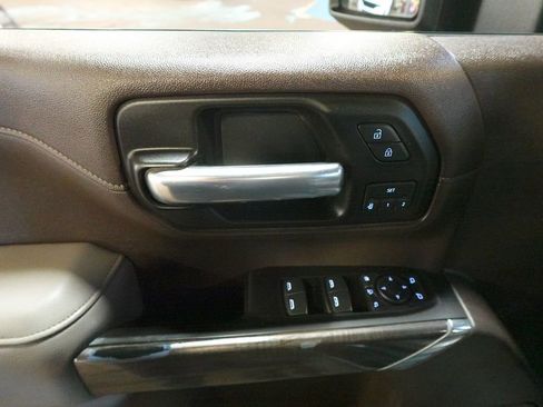 Used 2020 Chevrolet Silverado 2500 LTZ w/ LTZ Plus Package image 9