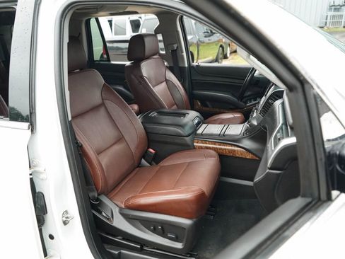 Used 2019 Chevrolet Tahoe Premier w/ Premier Plus Edition AWD/4WD image 14