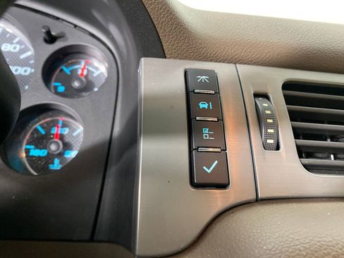Used 2013 Chevrolet Tahoe LT image 19