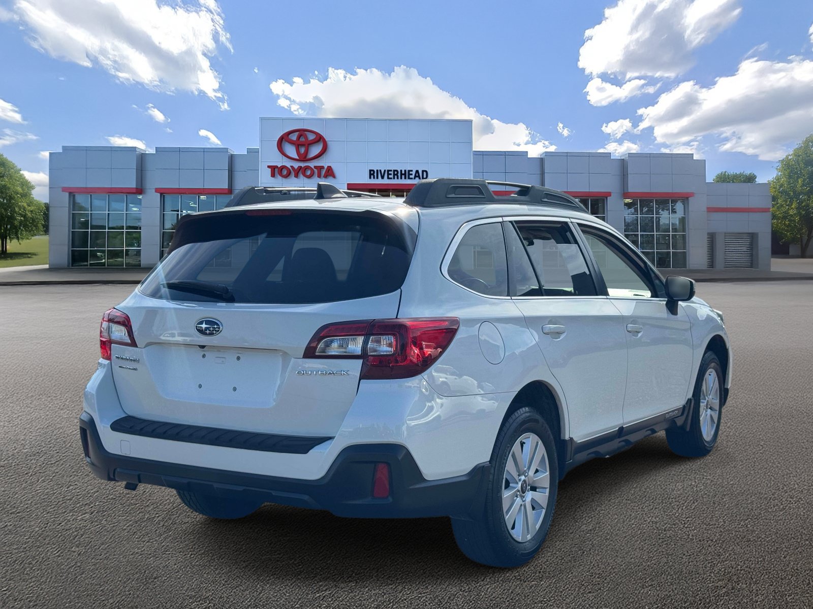 Used 2018 Subaru Outback 2.5i Premium AWD/4WD image 6