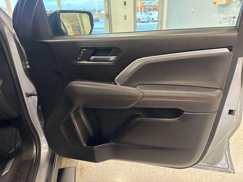 Used 2024 Chevrolet Colorado Z71 image 38